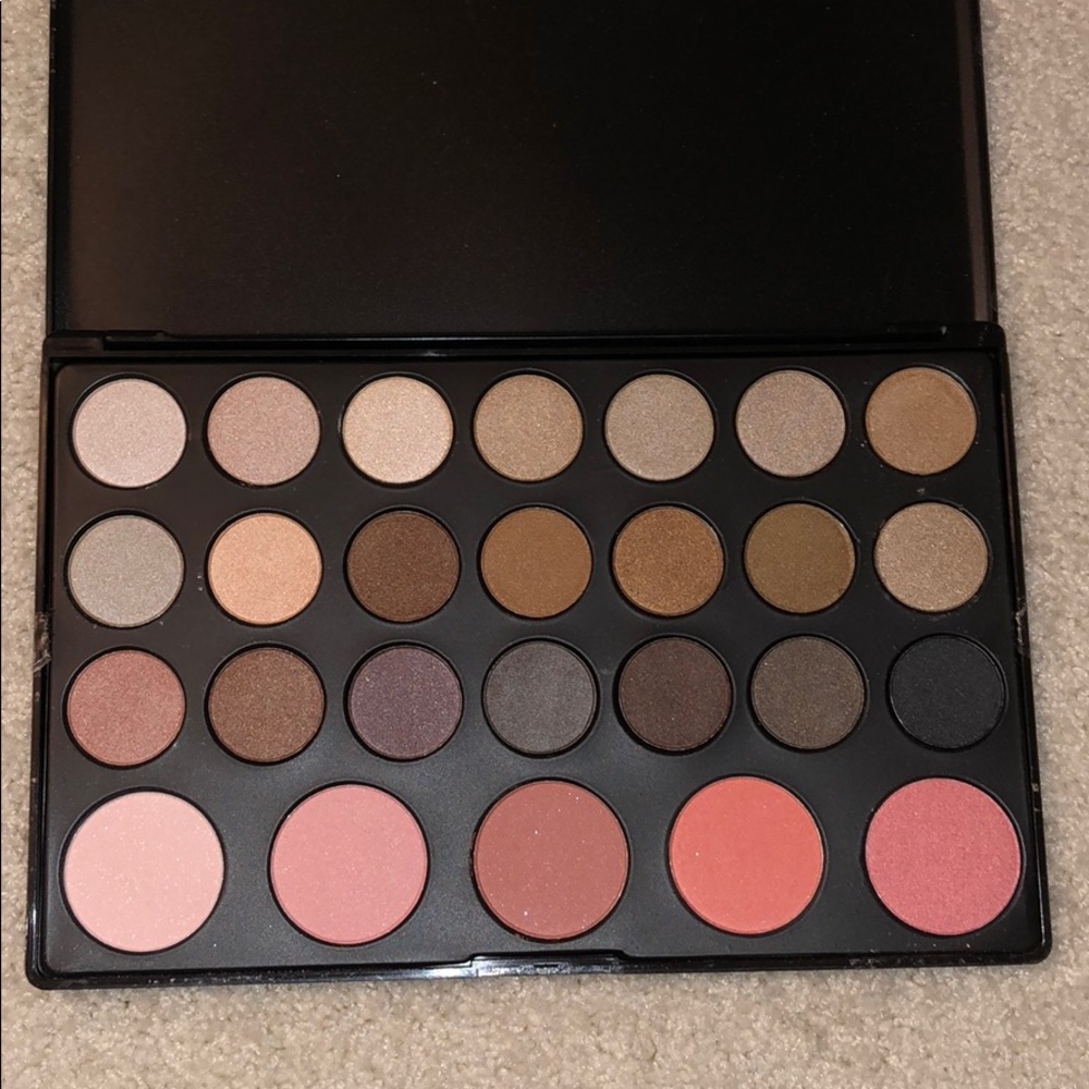 EYE AND CHEEK PALETTE